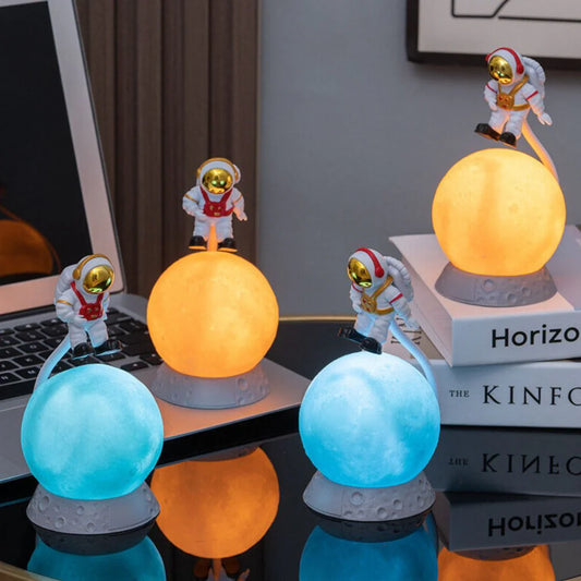 Astronaut Moon Night Lamp - Lamps
