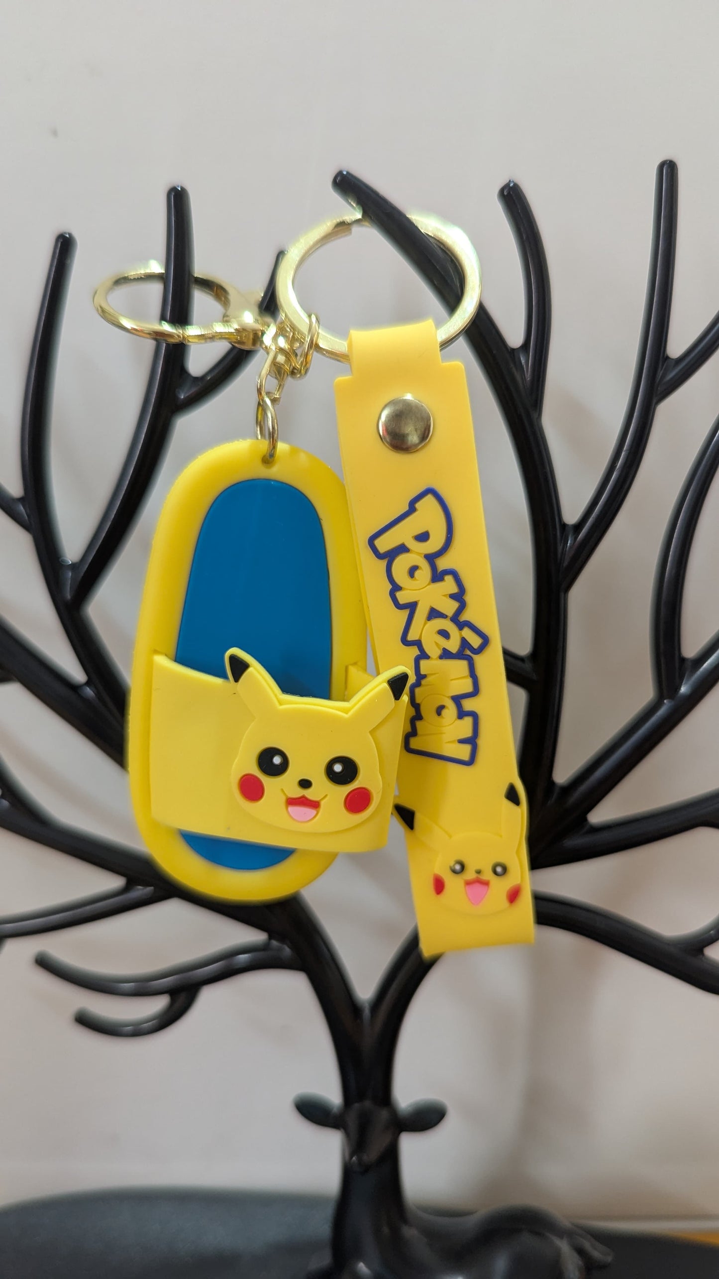 Pokemon - Pikachu Slipper - Keychain