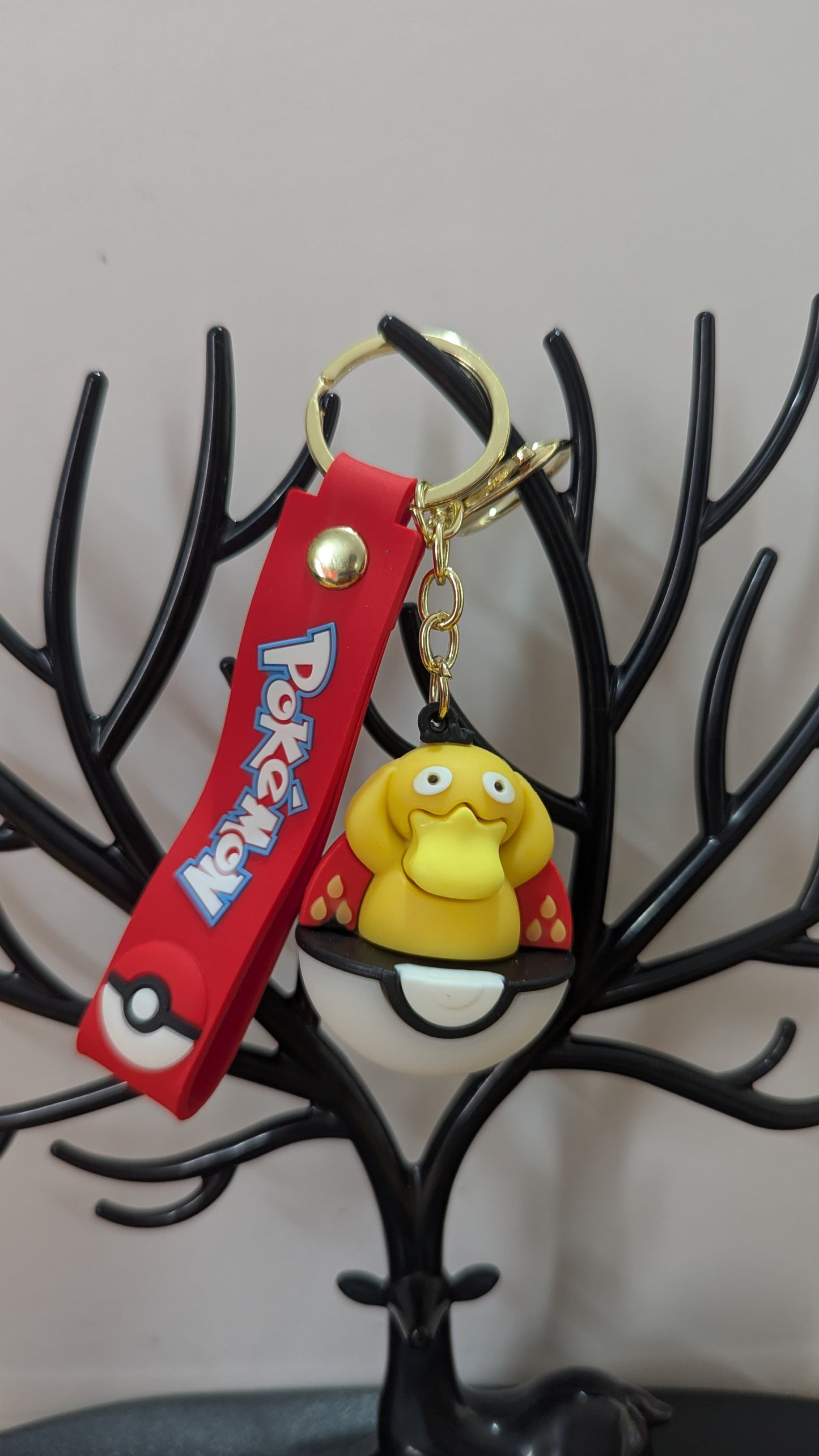 Pokemon - Psyduck in Pokeall - Keychain